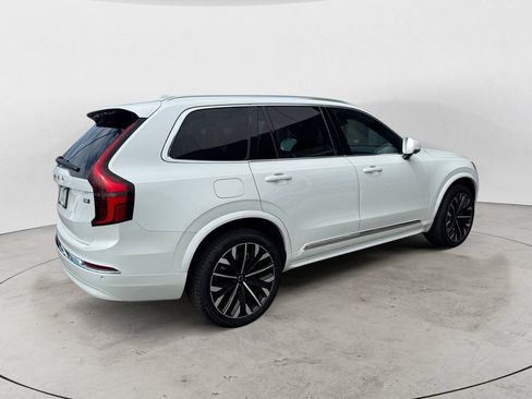 Certified 2025 Volvo XC90 B5 Core AWD/4WD image 7