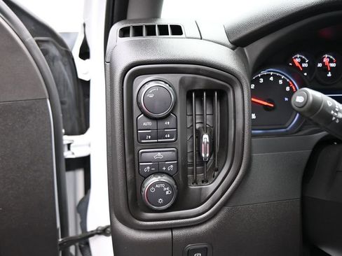 Used 2024 Chevrolet Silverado 1500 Custom Trail Boss w/ Turbomax Blackout Package AWD/4WD image 13