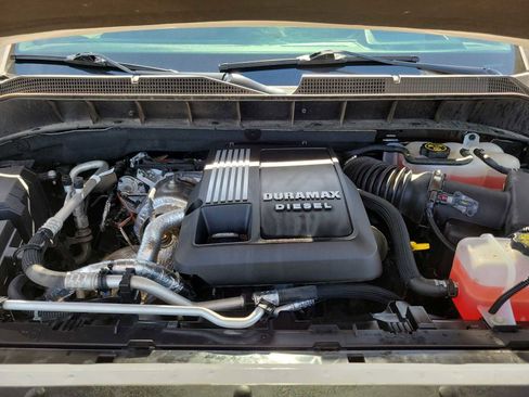 Used 2023 Chevrolet Silverado 1500 High Country w/ Technology Package AWD/4WD image 13