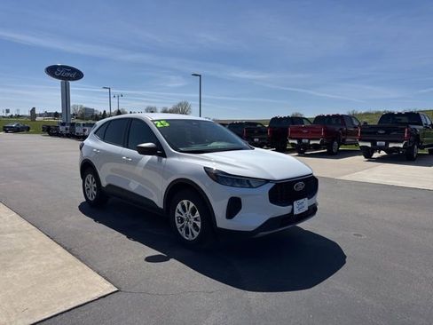 Used 2025 Ford Escape Active AWD/4WD image 7
