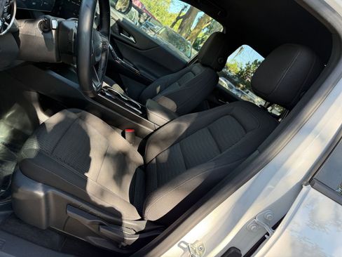 Used 2025 Chevrolet Equinox LT image 21