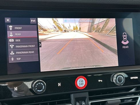 Certified 2024 Porsche Macan AWD/4WD image 20