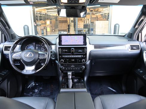 Certified 2023 Lexus GX 460 Luxury w/ Sport Design Package AWD/4WD image 28