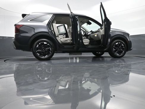 New 2025 Kia Sorento S image 47