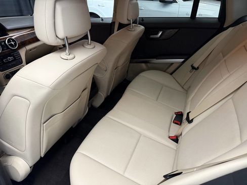 Used 2013 Mercedes-Benz GLK 350 4MATIC image 28
