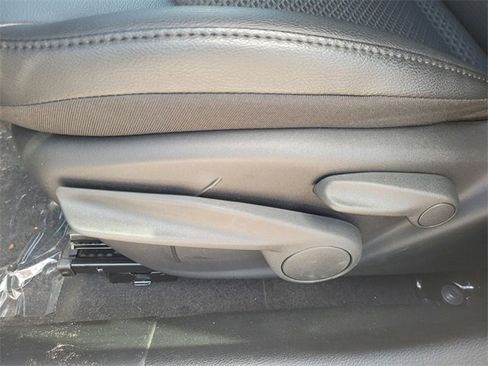 New 2026 Jeep Compass Latitude image 5