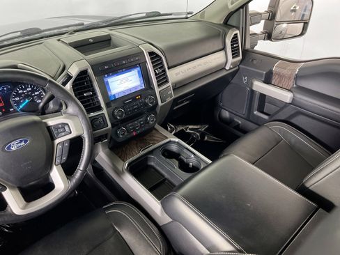 Used 2019 Ford F250 Lariat w/ Lariat Ultimate Package image 23