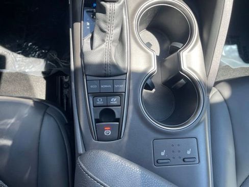 Used 2022 Toyota Camry XSE w/ Navigation Upgrade Package FWD image 24
