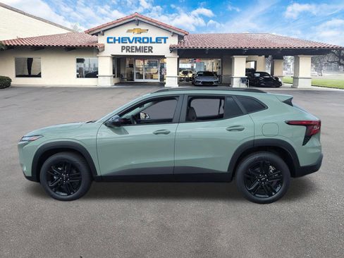 New 2026 Chevrolet Trax ACTIV w/ Sunroof Package FWD image 5