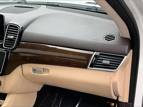 Used 2017 Mercedes-Benz GLE 350 4MATIC image 18