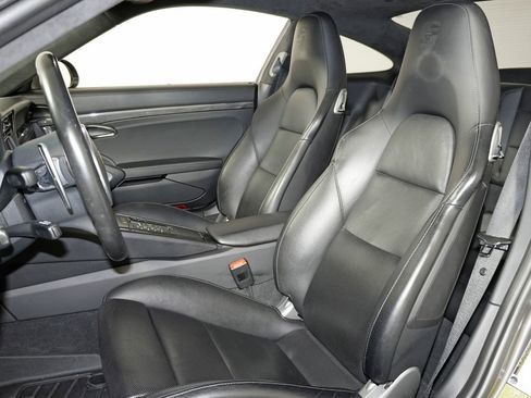 Certified 2016 Porsche 911 Turbo S image 5