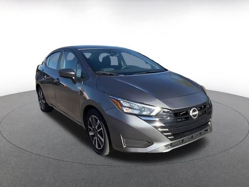 Used 2025 Nissan Versa SV FWD image 3