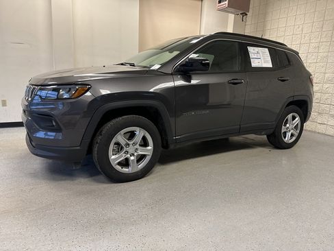 Used 2023 Jeep Compass Latitude w/ Convenience Group image 35