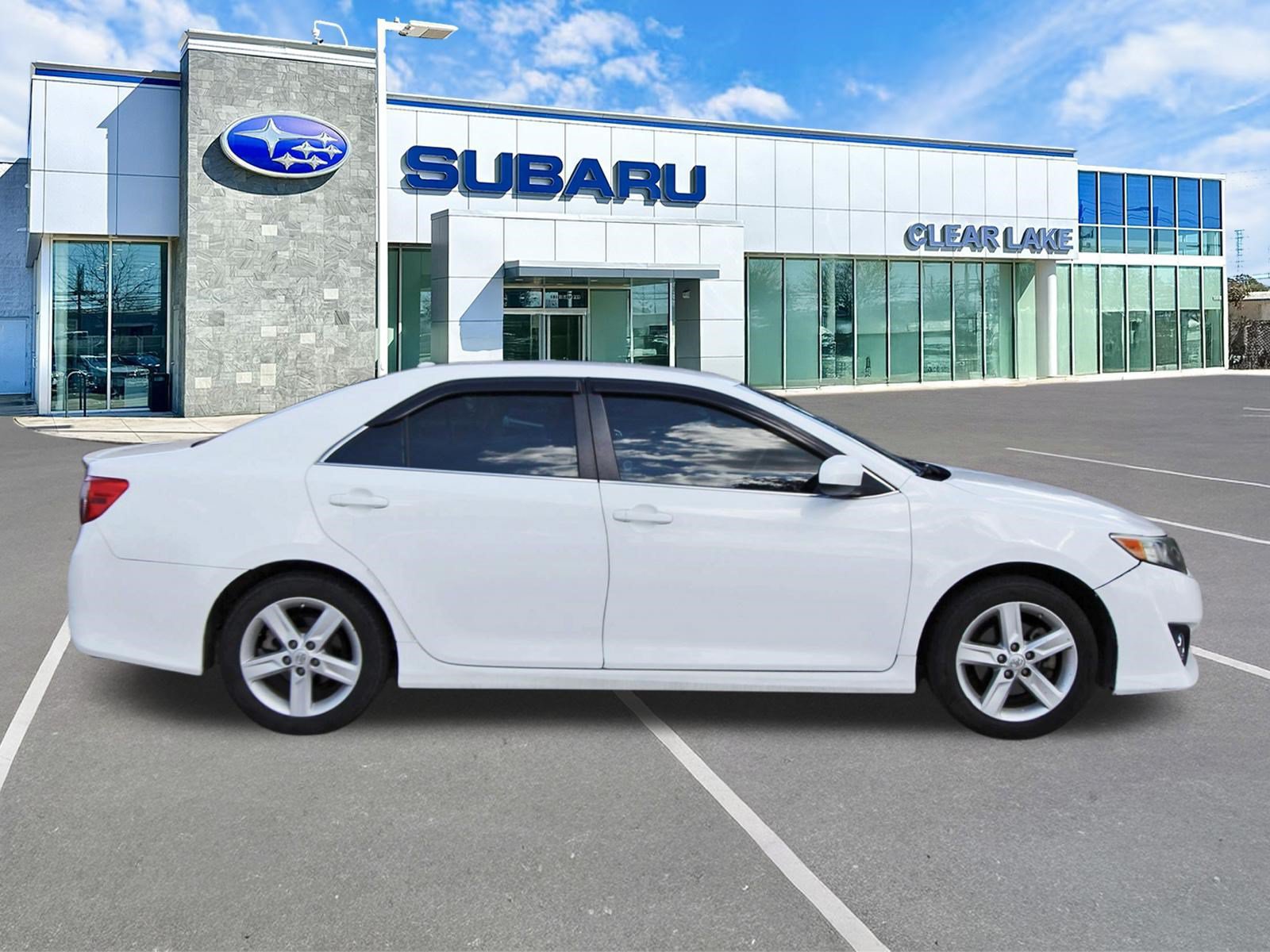 Used 2014 Toyota Camry SE FWD image 7