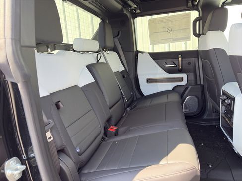New 2025 GMC Hummer EV 3X image 34