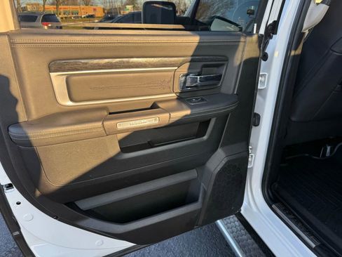 Used 2014 RAM 1500 Limited image 32