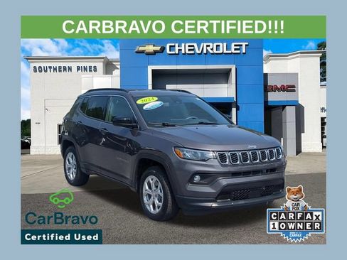 Used 2024 Jeep Compass Latitude AWD/4WD image 1