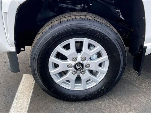 Used 2024 Toyota Tacoma SR image 9