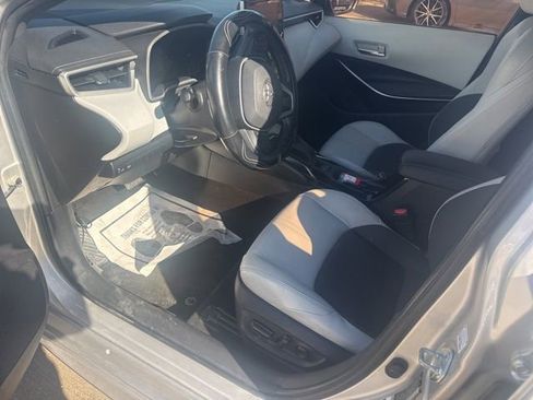 Used 2019 Toyota Corolla XSE image 8