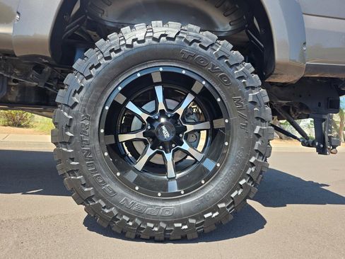 Used 2017 Ford F250 Lariat w/ Lariat Ultimate Package AWD/4WD image 9