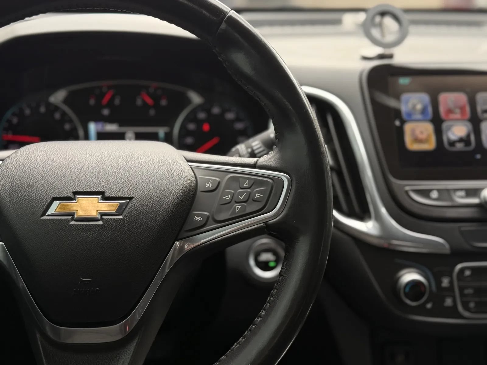 Used 2018 Chevrolet Equinox LT w/ Redline Edition AWD/4WD image 22