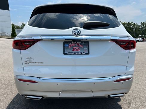 Used 2024 Buick Enclave Premium image 5