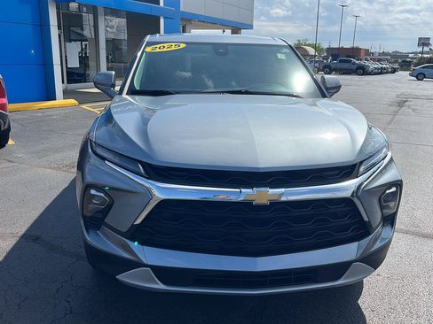 Used 2025 Chevrolet Blazer LT FWD image 8