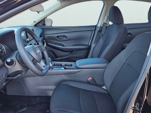 Certified 2025 Nissan Sentra S FWD image 10