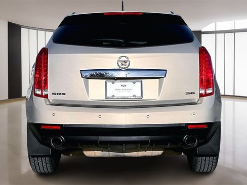 Used 2012 Cadillac SRX Luxury image 4