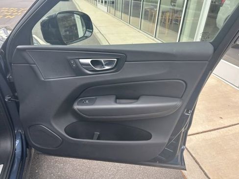 Certified 2025 Volvo XC60 B5 Plus w/ Climate Package AWD/4WD image 14