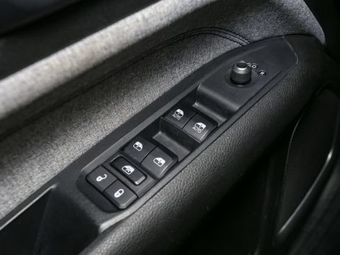 Used 2024 Jeep Compass Latitude AWD/4WD image 34