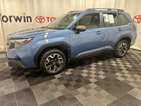 Used 2025 Subaru Forester Premium w/ Convenience Package #1 image 4