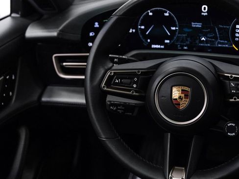 Used 2022 Porsche Taycan 4S image 23