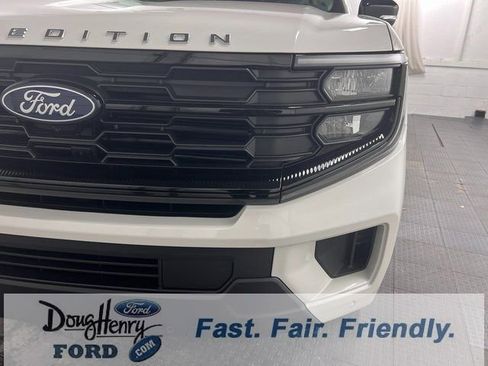 New 2026 Ford Expedition Active image 11