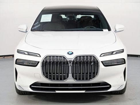 Used 2023 BMW i7 xDrive60 AWD/4WD image 55