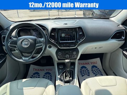 Used 2019 Jeep Cherokee Limited image 11