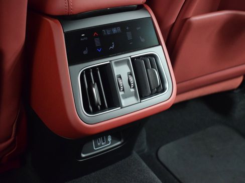 Used 2024 Maserati Grecale Trofeo image 21