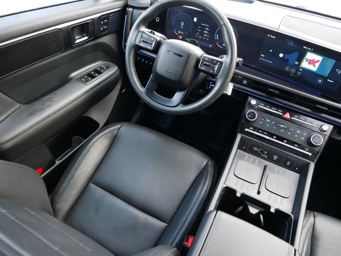 Used 2024 Hyundai Santa Fe Calligraphy image 9