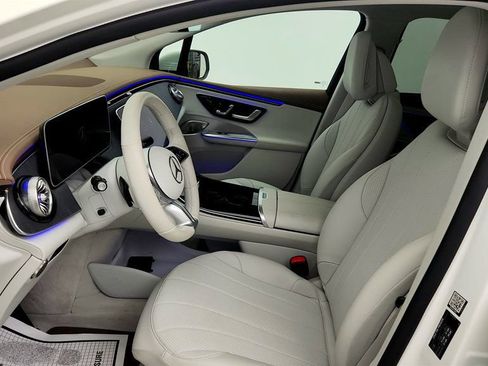 Used 2025 Mercedes-Benz EQE 350+ SUV image 19