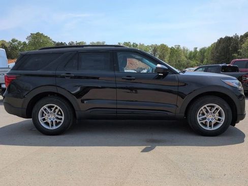 New 2026 Ford Explorer Active image 3