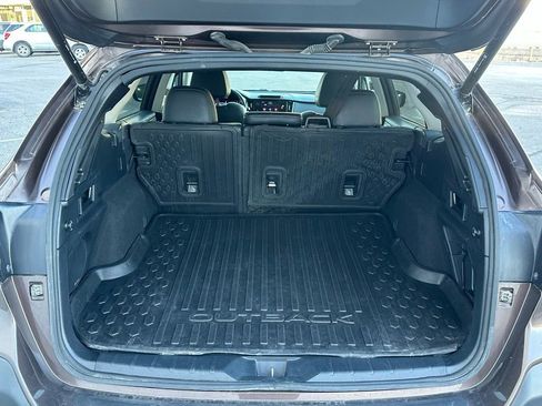 Used 2022 Subaru Outback Limited image 16