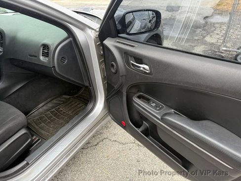 Used 2014 Dodge Charger SXT image 7