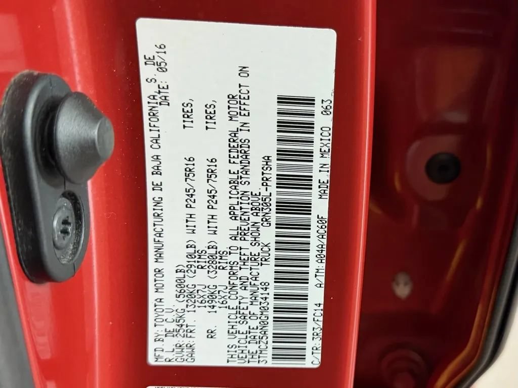 Used 2016 Toyota Tacoma SR5 w/ SR5 Appearance Package (SN) AWD/4WD image 38