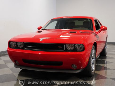 Used 2009 Dodge Challenger R/T image 18