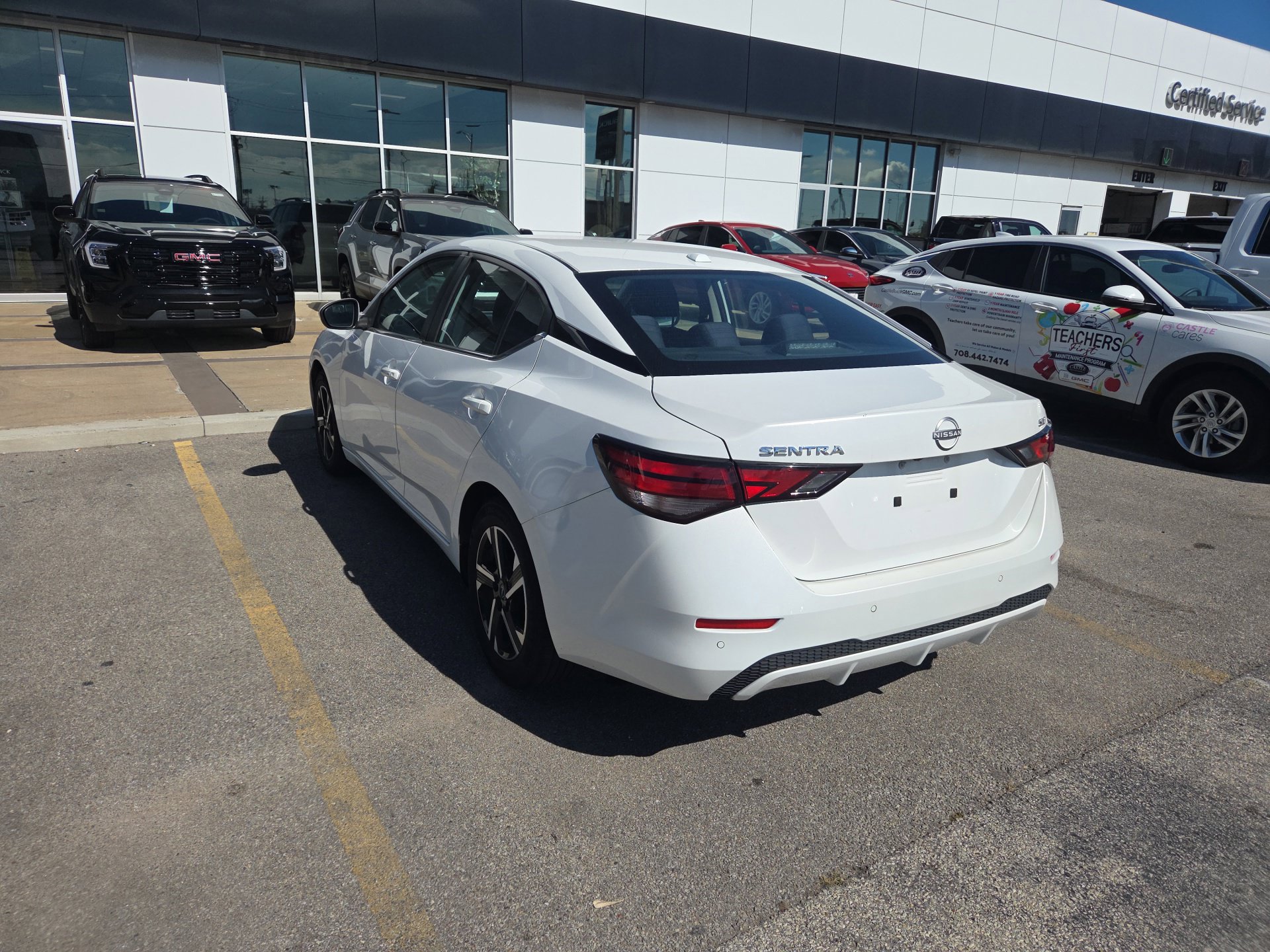Used 2024 Nissan Sentra SV FWD image 11