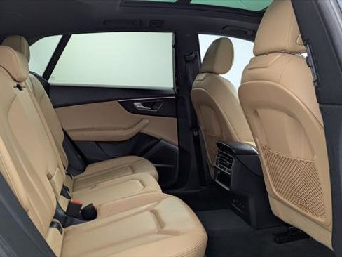 Used 2022 Audi Q8 Premium Plus w/ Premium Plus Package image 19