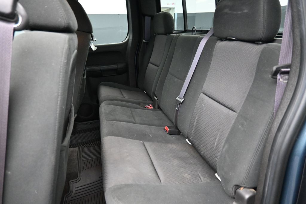 Used 2011 GMC Sierra 2500 SLE w/ Convenience Package AWD/4WD image 22