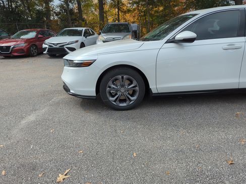 New 2025 Honda Accord EX-L image 14
