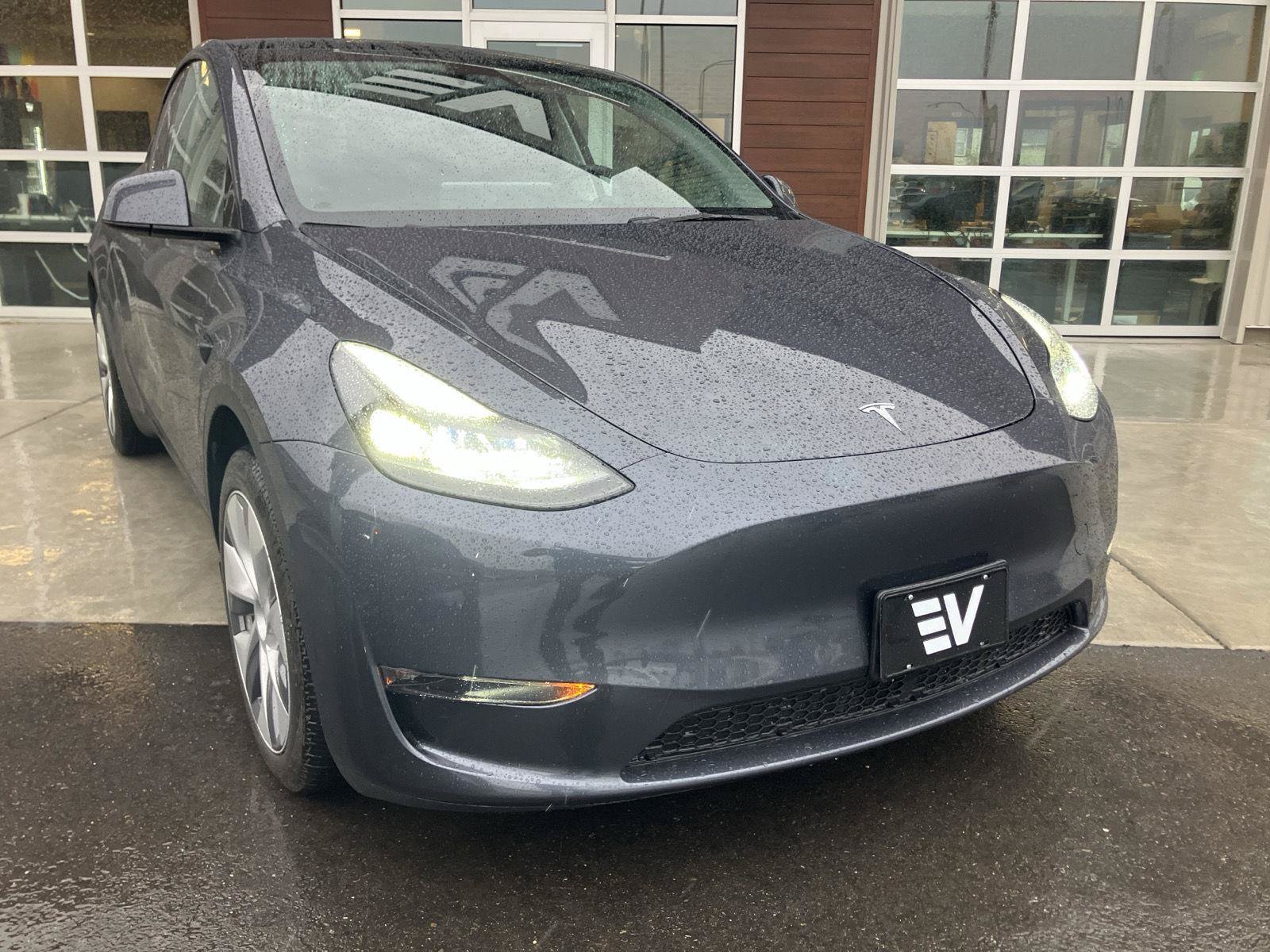 Used 2023 Tesla Model Y Long Range AWD/4WD image 2
