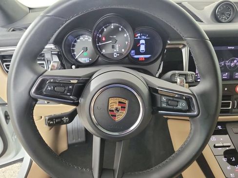 Used 2024 Porsche Macan AWD/4WD image 24